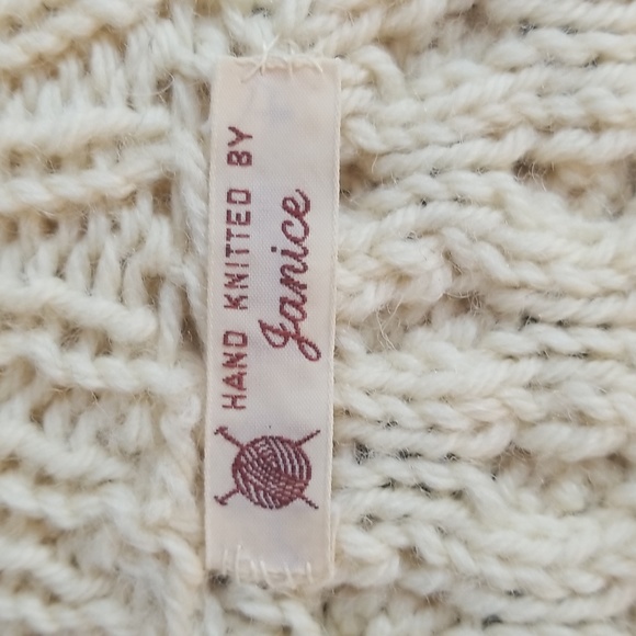 Gorgeous expertly hand knit aran/Irish/cable sweater ivory wool pure beauty! - Picture 7 of 14